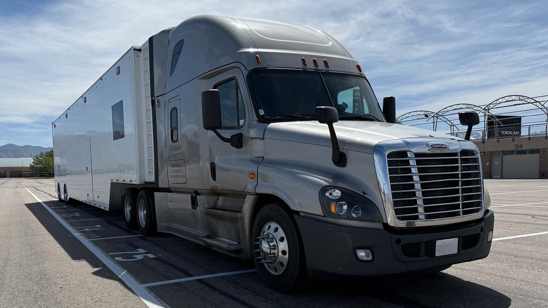 01_Semi Tractor Trailer
